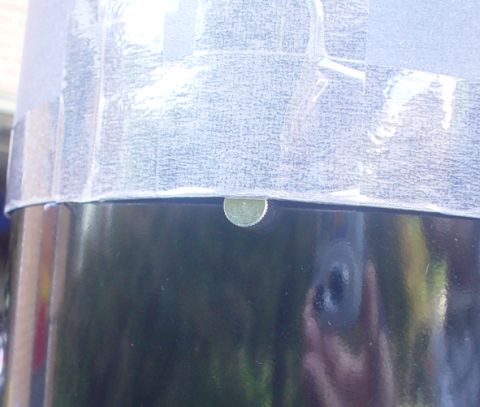 Light shield sliding over the spider vane nuts